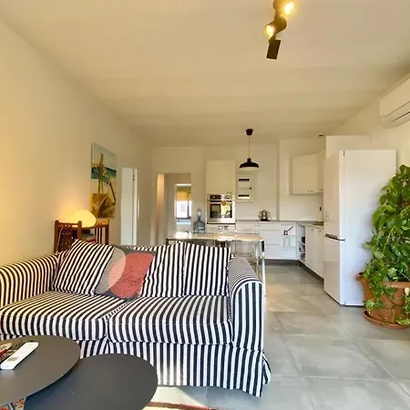 Marvelous Flat With Balcony And Modern Interior Design In Bodrum, Mugla Apartament